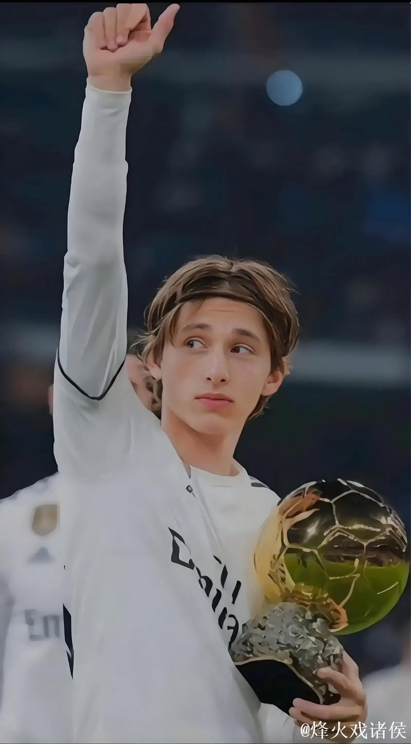 莫德里奇：暂时不会退出国家队 欧国联之后再考虑